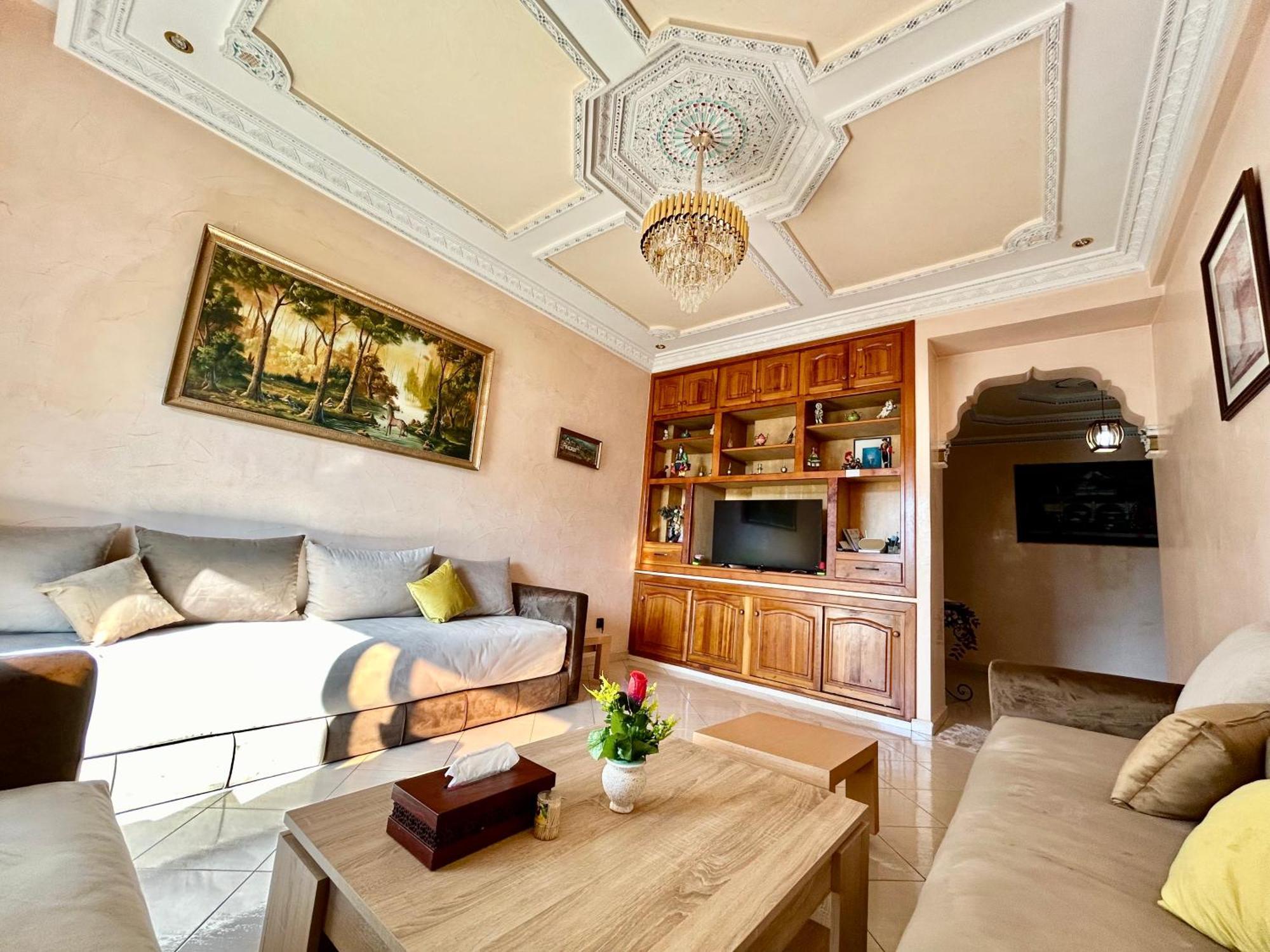 Panoramic View Of Downtown Apartment
